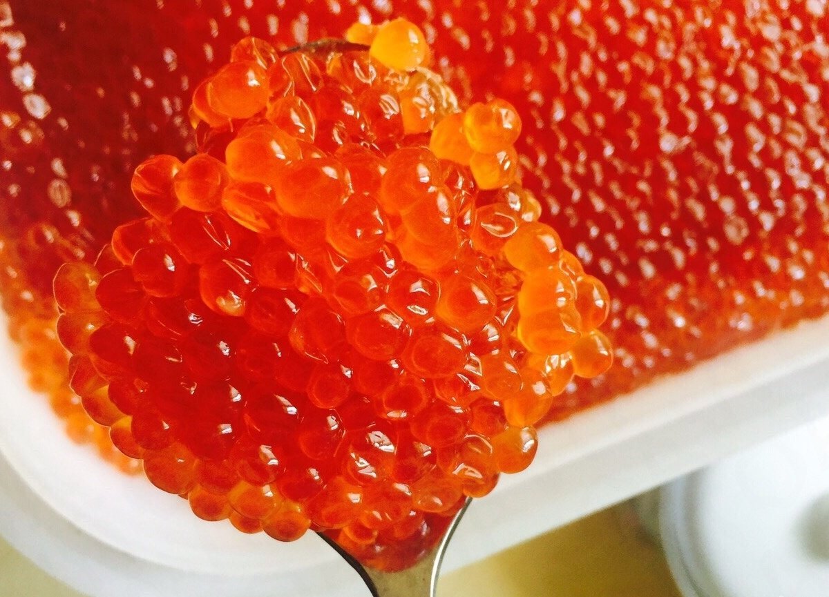 Cамые низкие цены на красную икру в Санкт-Петербурге